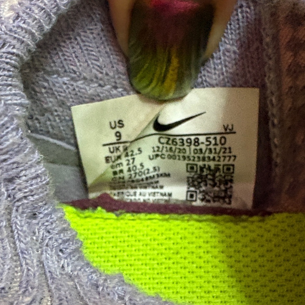 Nike Gray and Peach Athletic Shoes - Picture 4 of 7